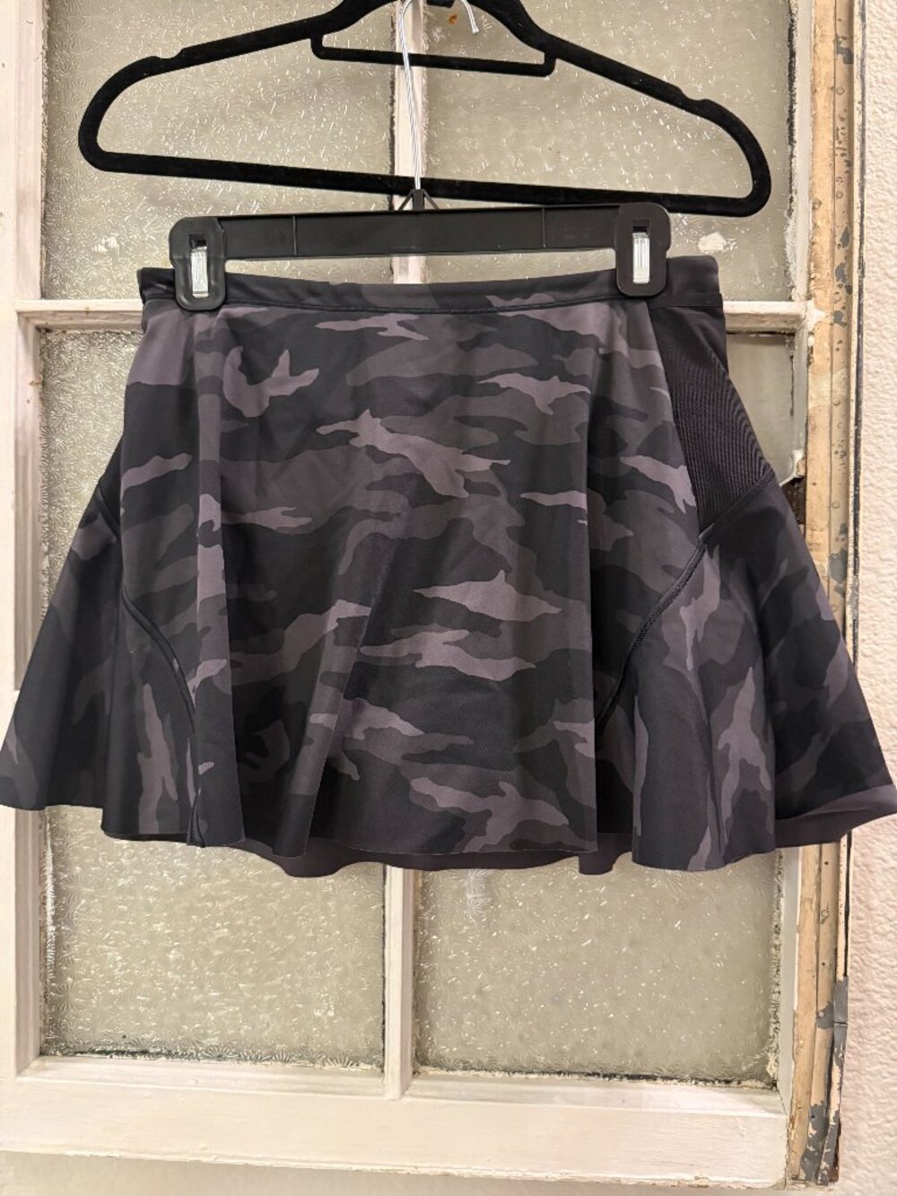 Athleta Match Point Skort Gray Camo XS Like New